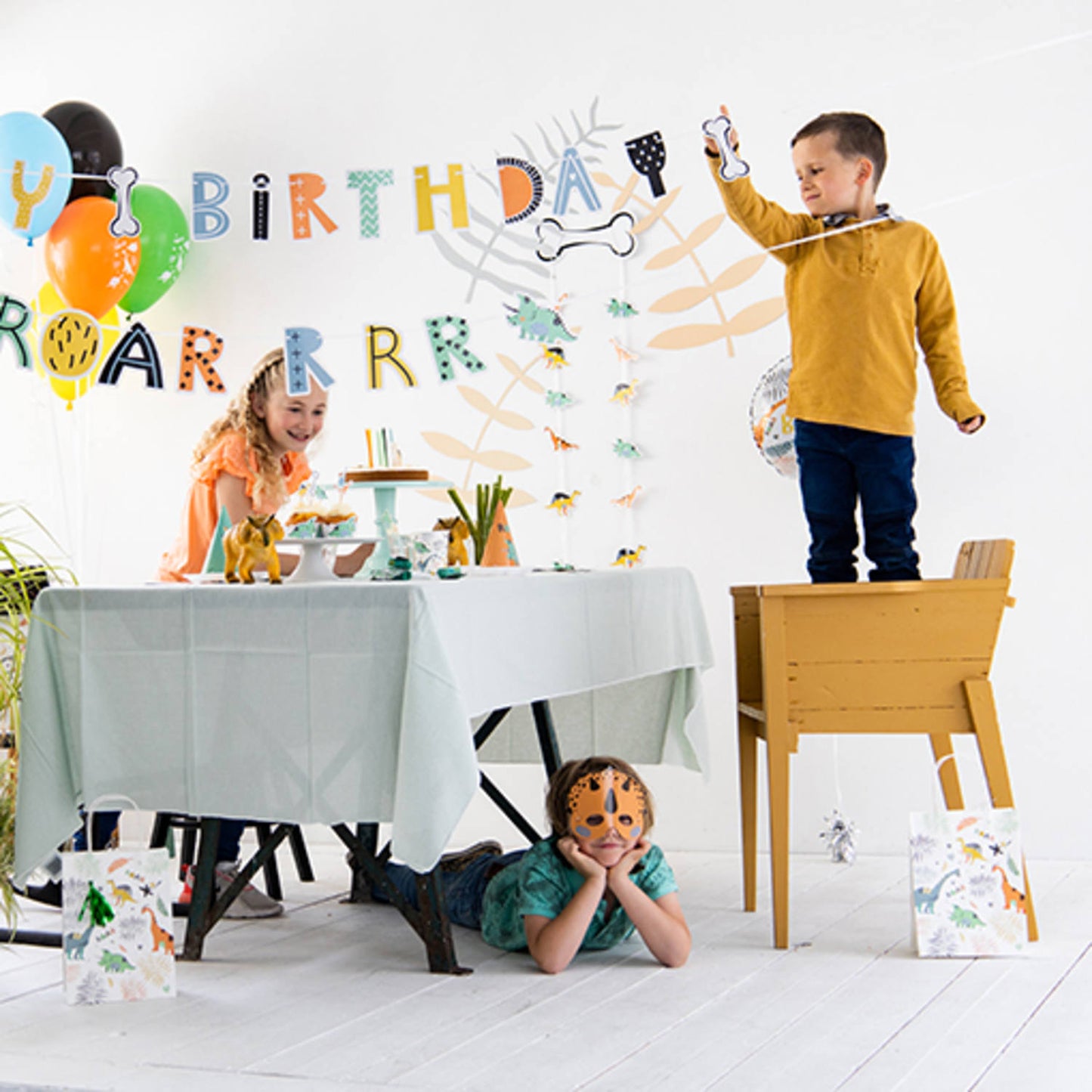 Dino Roars Letter Banner Set (1.5 meters) - Anilas UK
