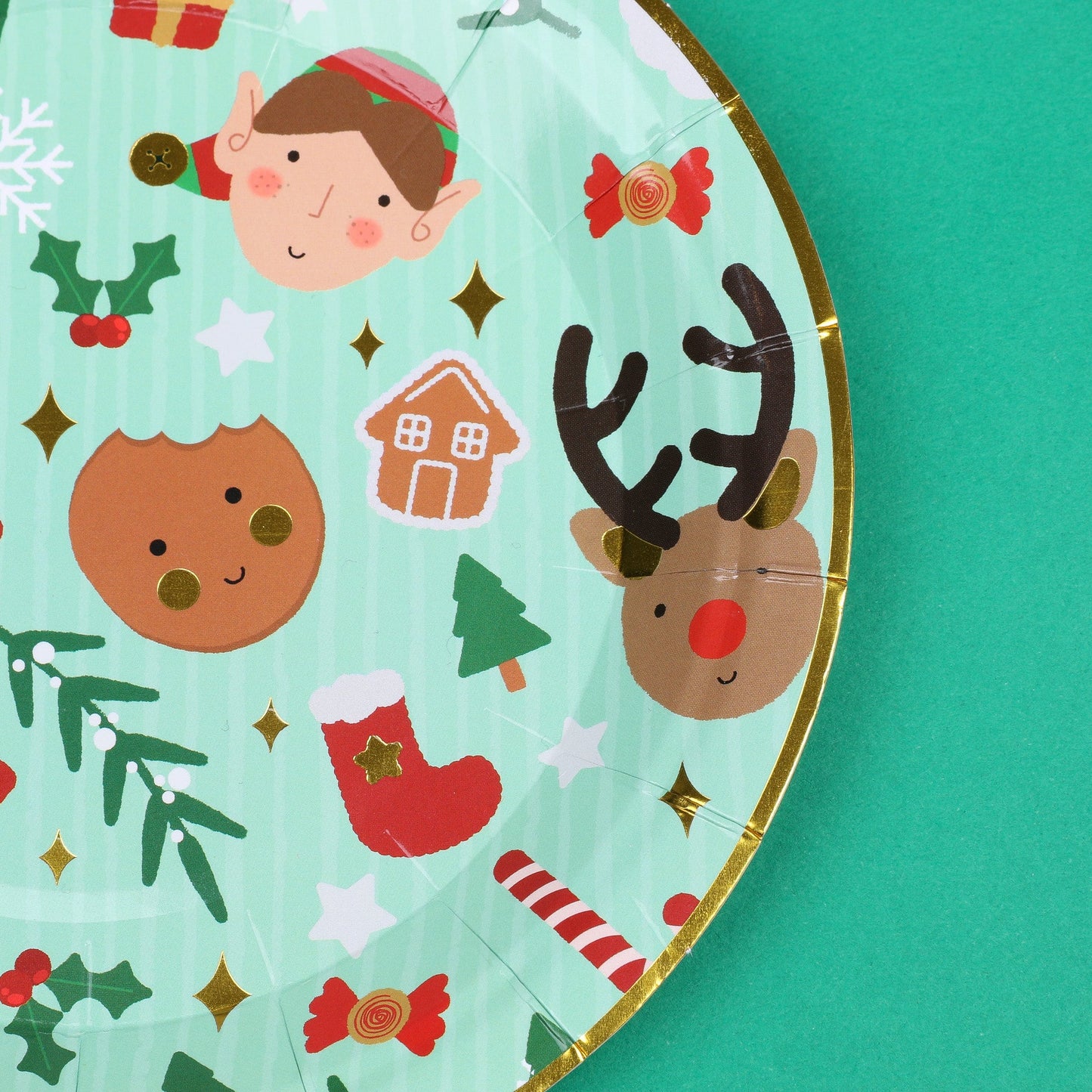 Christmas Design Paper Plates - 18cm (Pack of 10) - Anilas UK