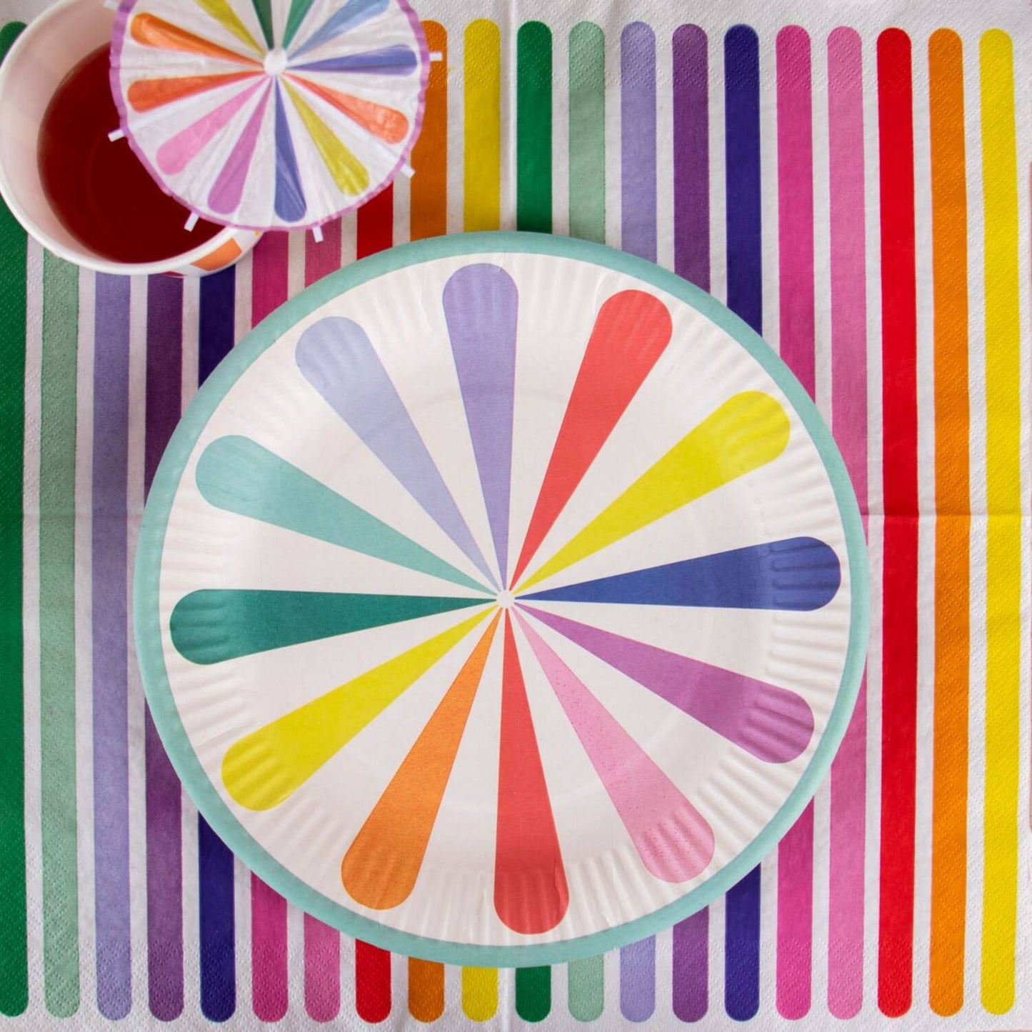 Stripetastic Paper Plates 23 cm (Pack of 8) - Anilas UK