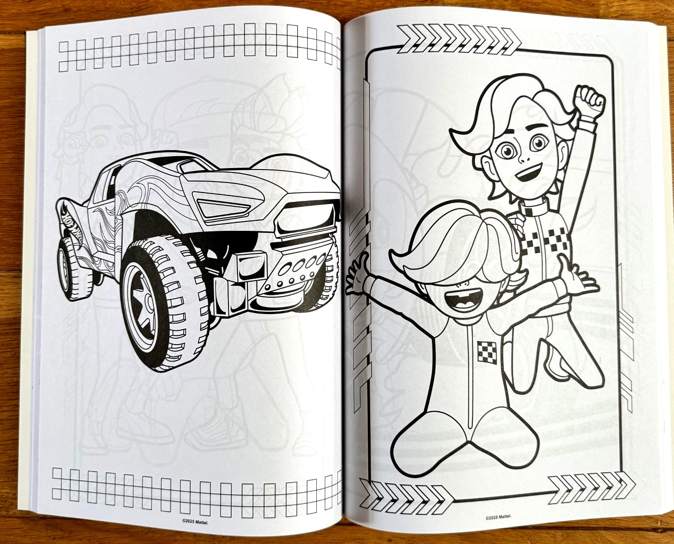 Hot Wheels Jumbo Colouring Book