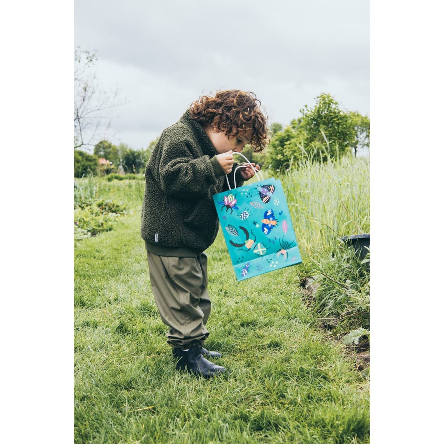 Buzzing Bugs Gift Bags (20x27 cm) - Anilas UK