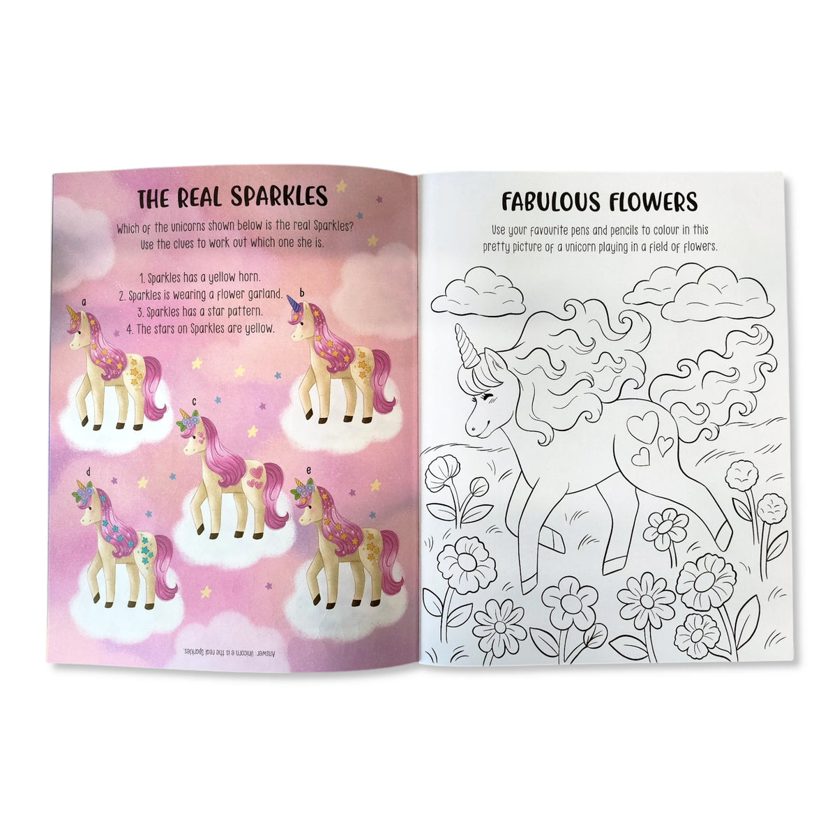 Unicorns 701 Super Stickers Activity Book (inc over 700 stickers)