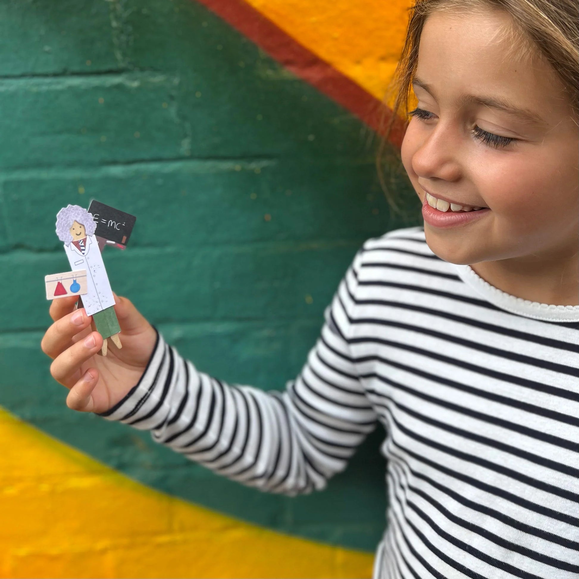 Make Your Own Albert Einstein Peg Doll - Anilas UK