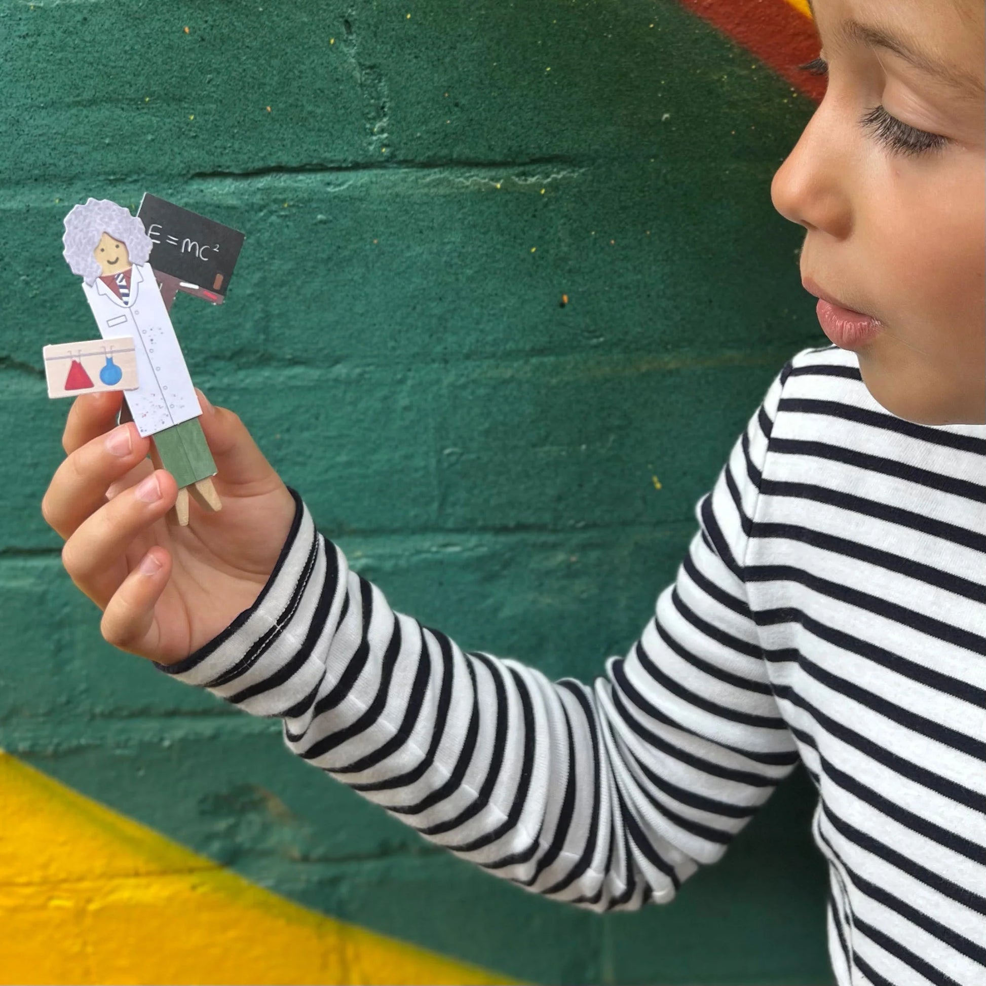 Make Your Own Albert Einstein Peg Doll - Anilas UK