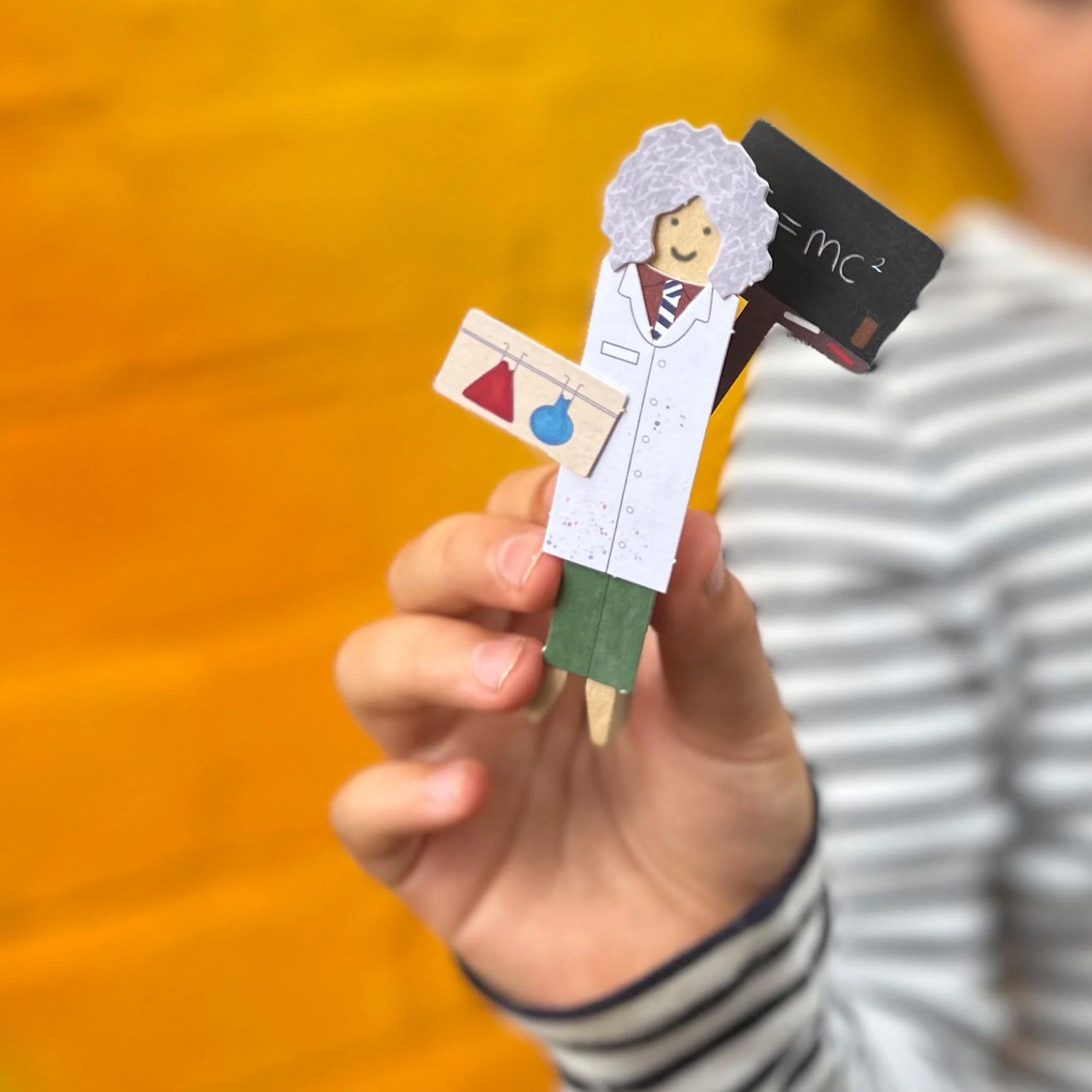 Make Your Own Albert Einstein Peg Doll - Anilas UK
