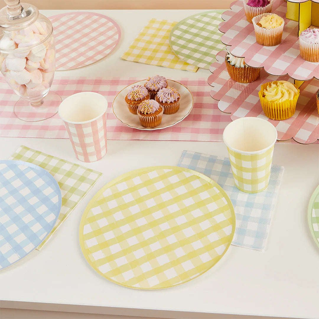 Gingham Paper Plates (Pack of 8) - Anilas UK