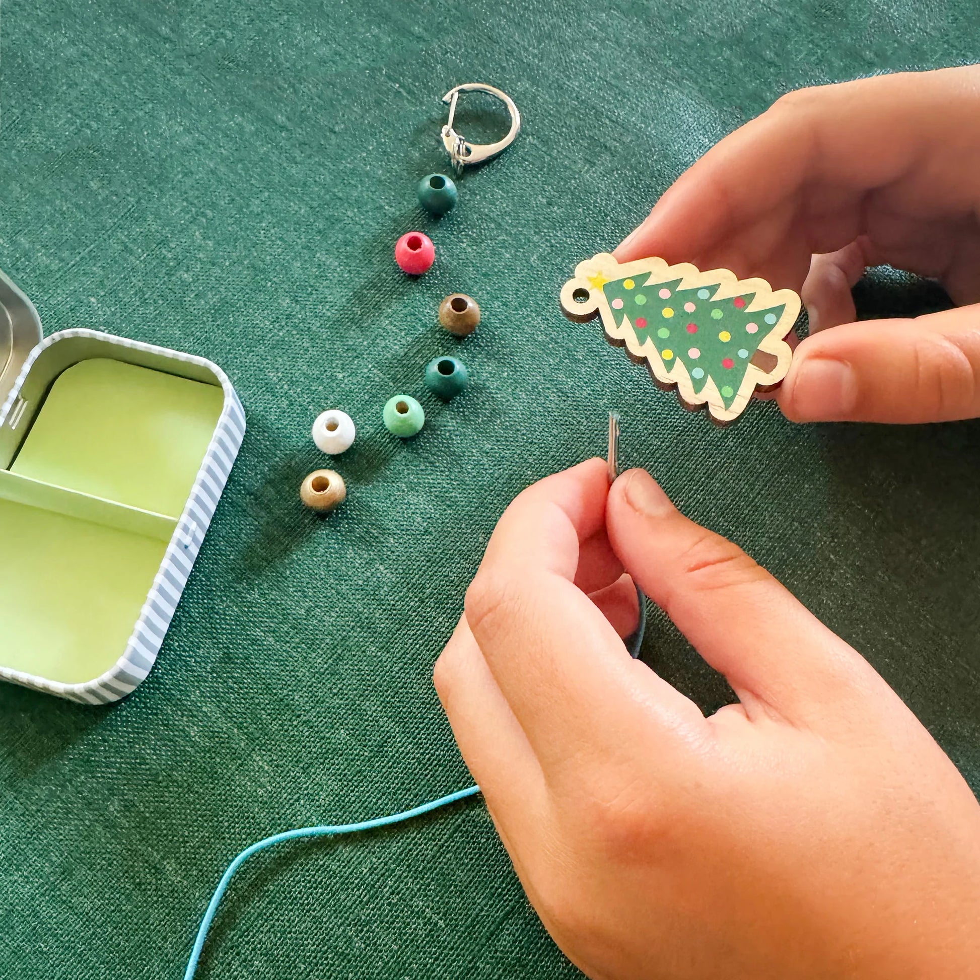 Christmas Tree Keyring Gift Kit - Anilas UK