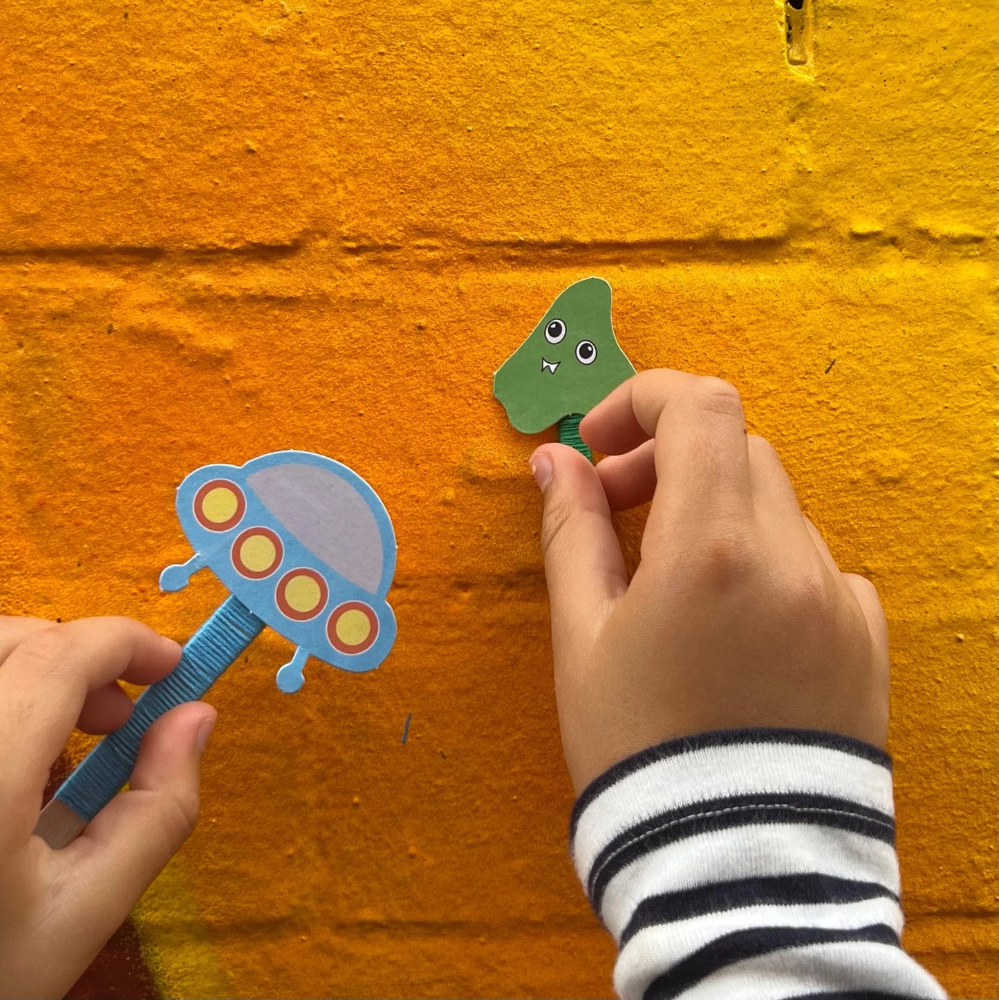 Make Your Own Space Monster Puppets - Anilas UK