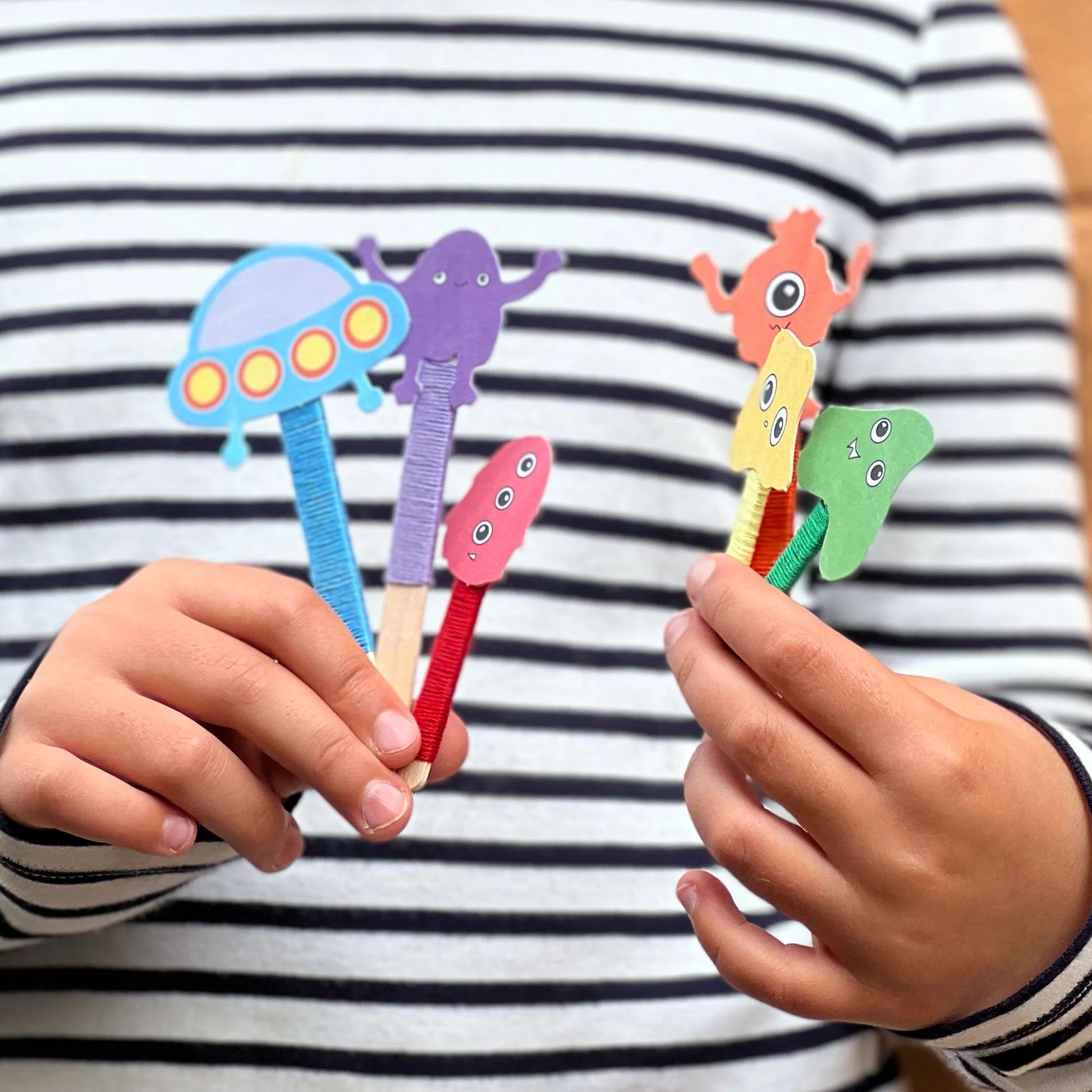 Make Your Own Space Monster Puppets - Anilas UK