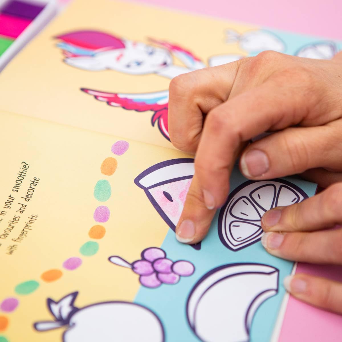 My Little Pony Finger Painting Book - Anilas UK