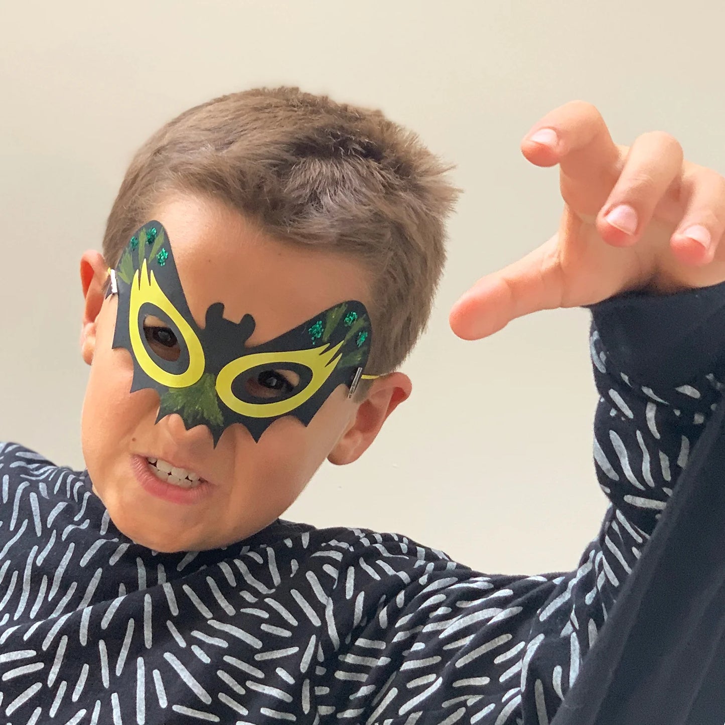 Make Your Own Halloween Bat Mask - Anilas UK