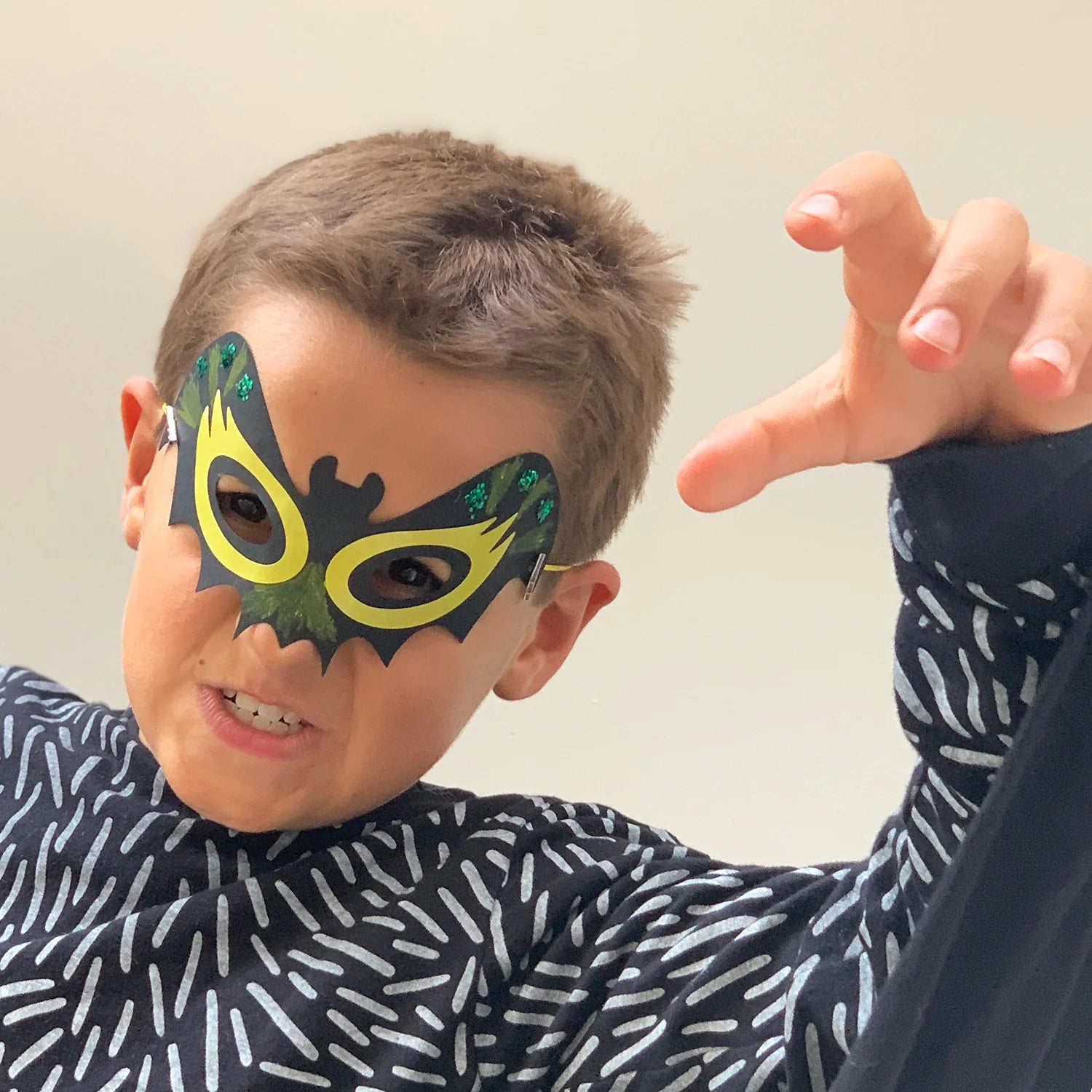Make Your Own Halloween Bat Mask - Anilas UK