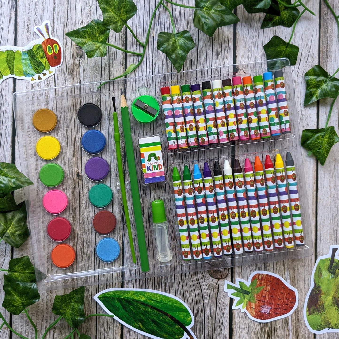 The Very Hungry Caterpillar Children's 42 Piece Art Set - Includes Paints and Crayons - Anilas UK