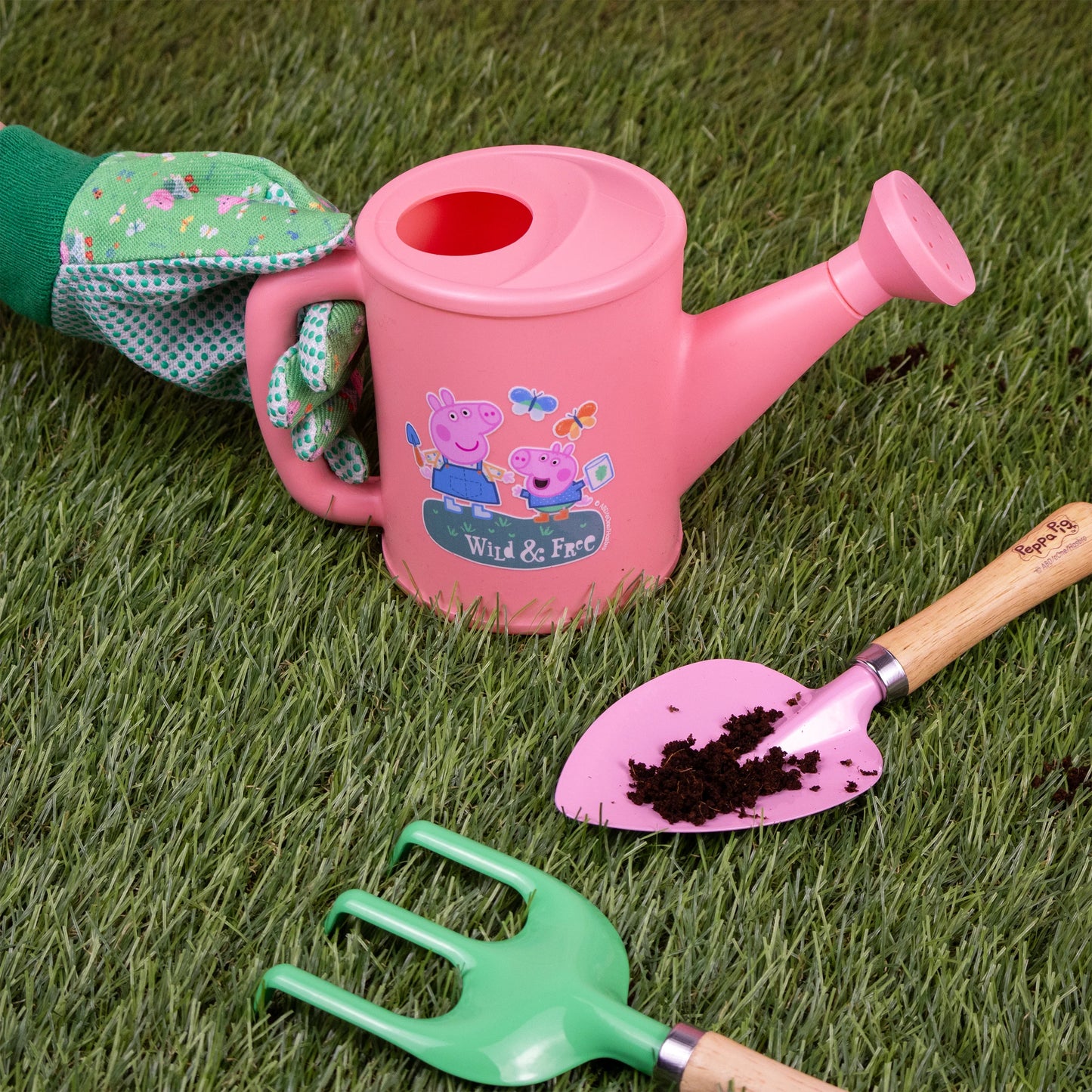Peppa Pig Kids Gardening Set – 5 Piece Garden Tools with Gloves, Watering Can & Carry Bag – Outdoor Play for Children - Anilas UK