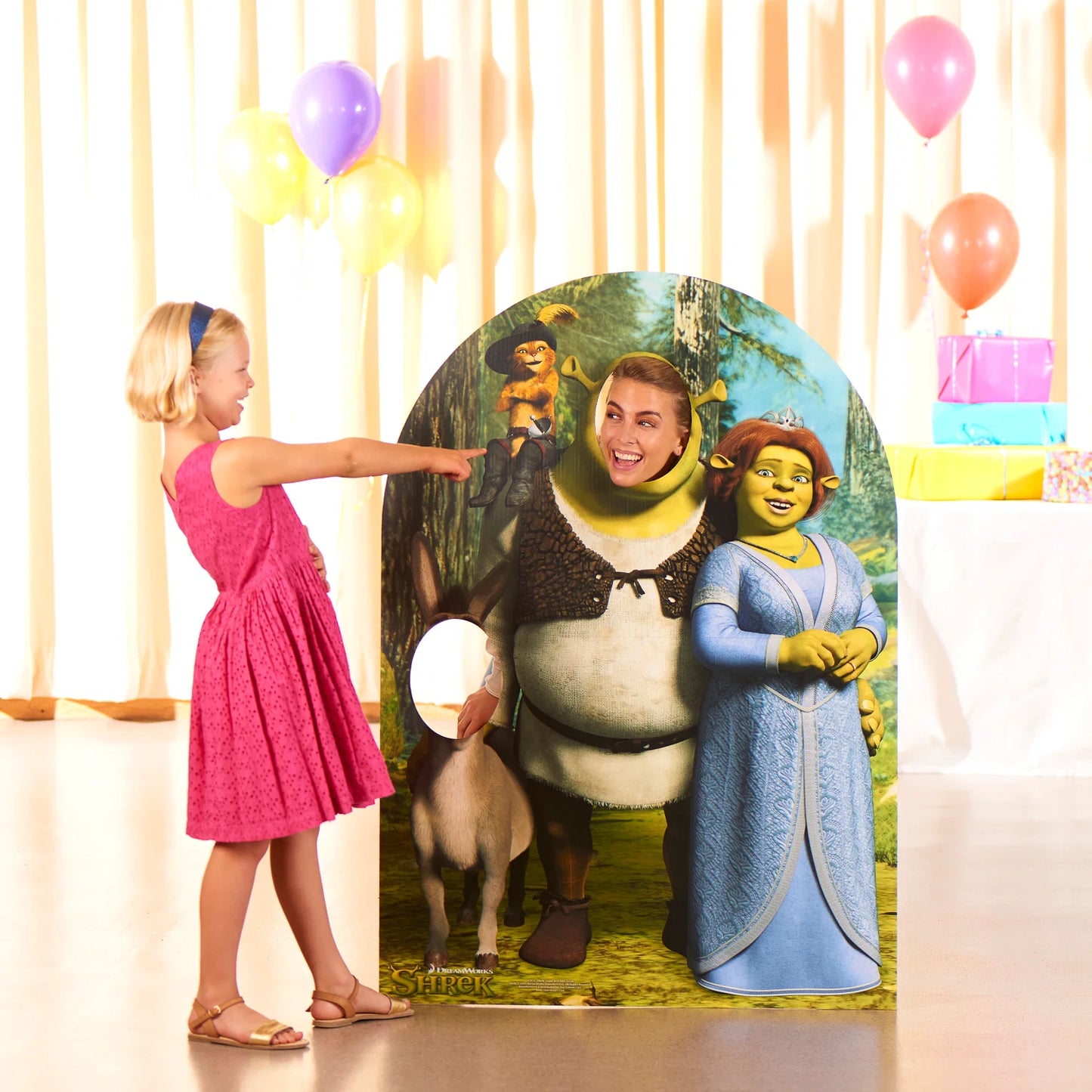 Shrek Stand-in Cardboard Cut Out Height 134cm