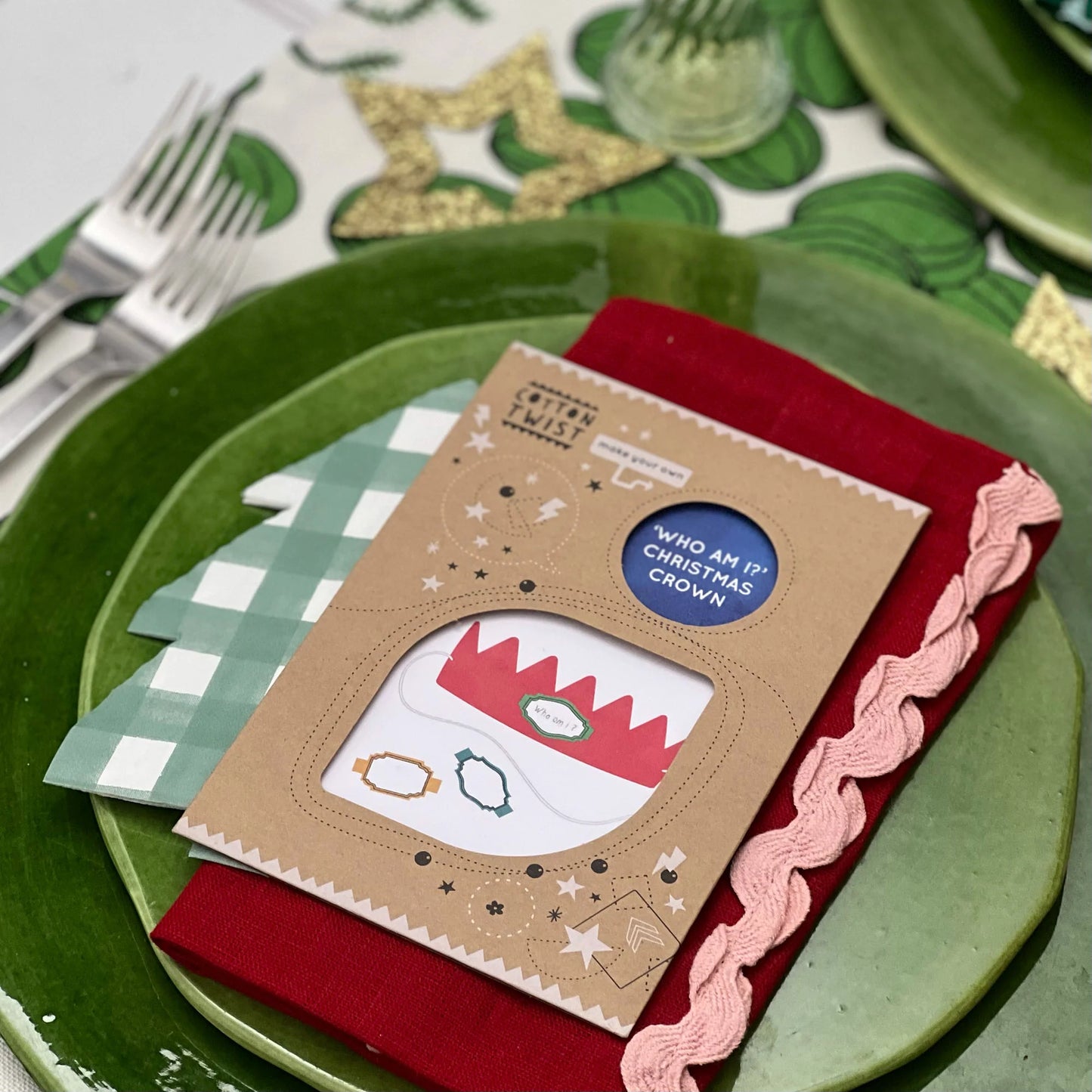 Make Your Own 'Who Am I?' Christmas Crown - Anilas UK