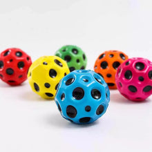 Fidget Crater Ball in vibrant orange, 6.5 cm high-bounce design